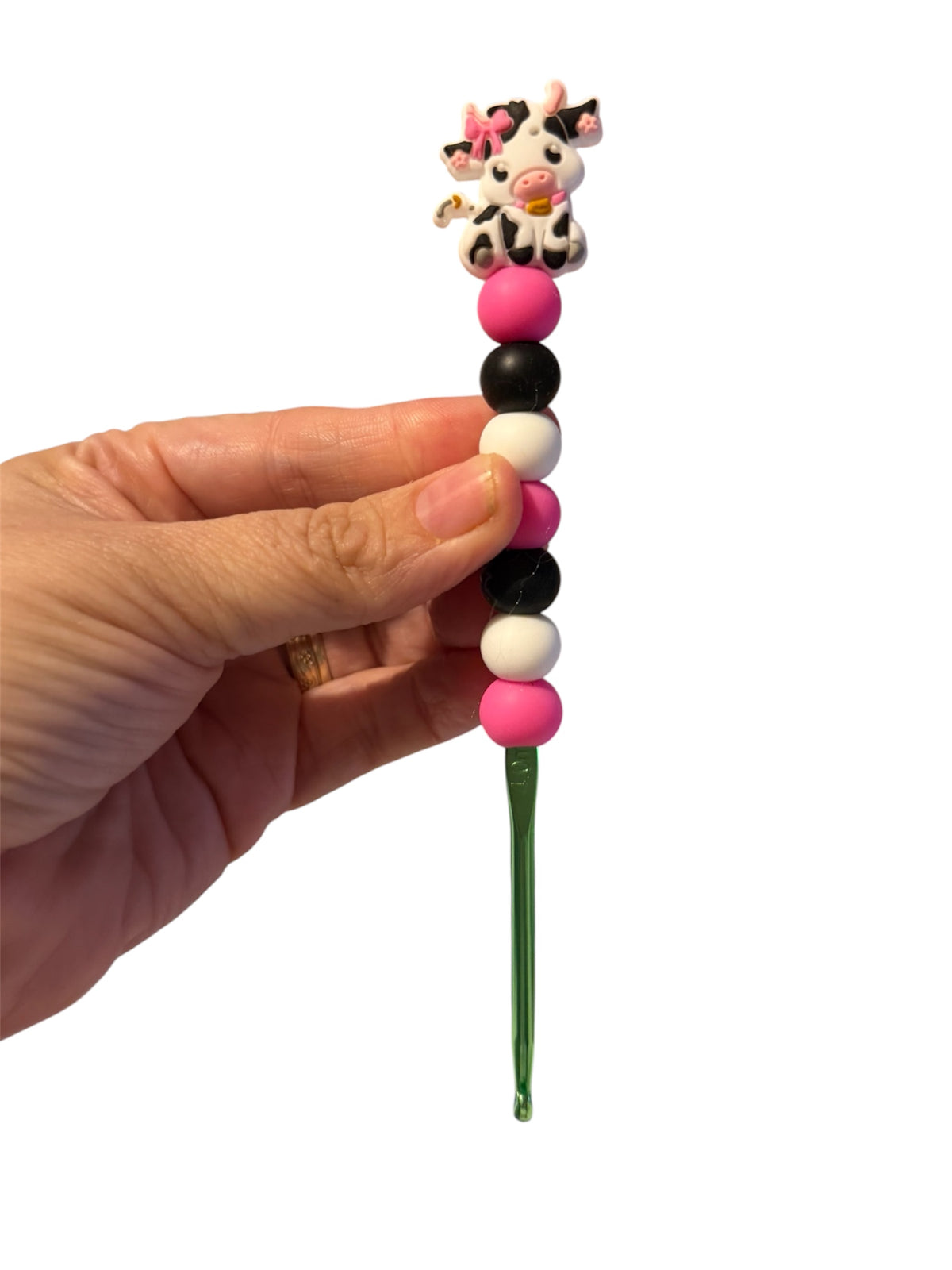 4mm hook -pink black cow